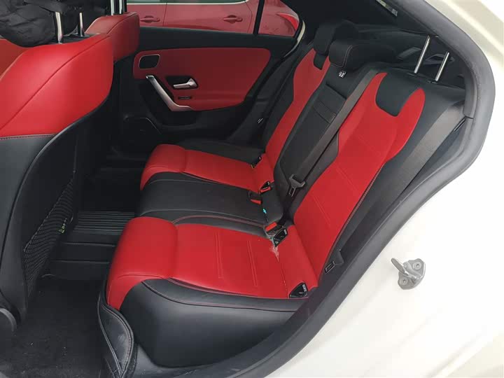 Фото 16 - Mercedes-Benz A-Class AMG