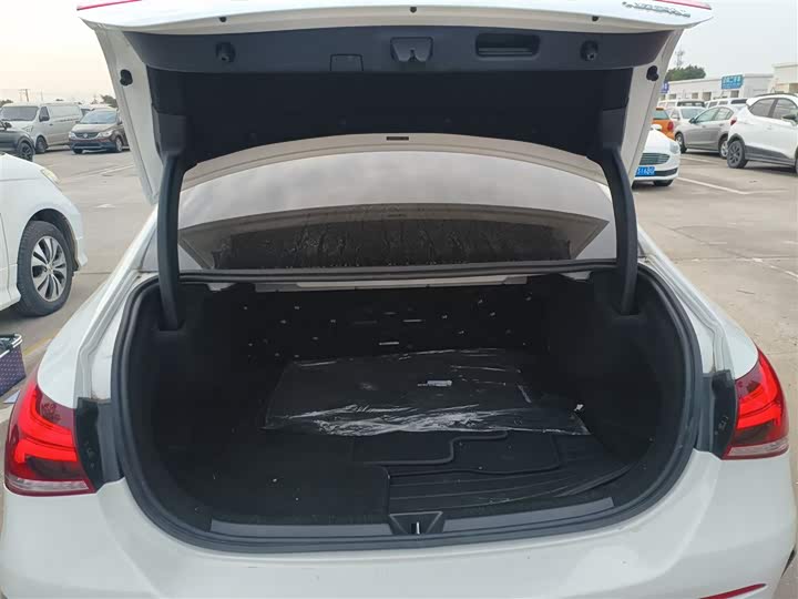 Фото 18 - Mercedes-Benz A-Class AMG