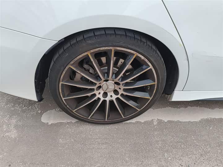 Фото 25 - Mercedes-Benz A-Class AMG