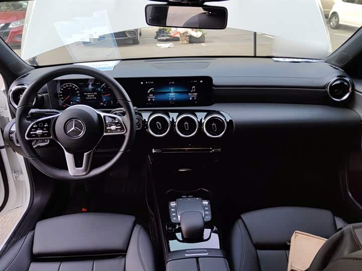 Фото 10 - Mercedes-Benz A-Class