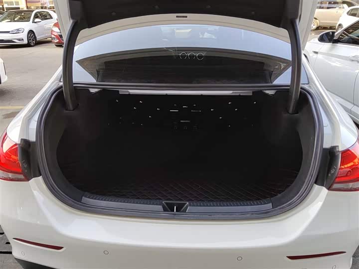 Фото 19 - Mercedes-Benz A-Class