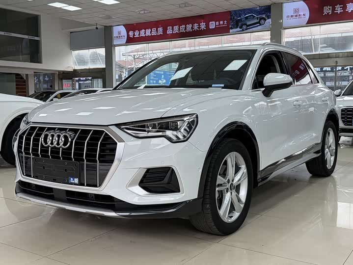 Фото 1 - Audi Q3
