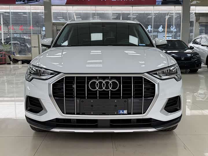 Фото 2 - Audi Q3
