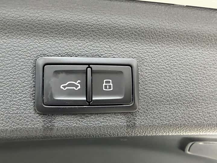 Фото 9 - Audi Q3