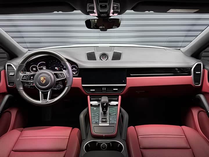 Фото 11 - Porsche Cayenne