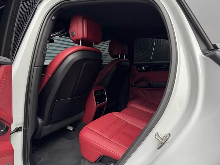 Фото 12 - Porsche Cayenne