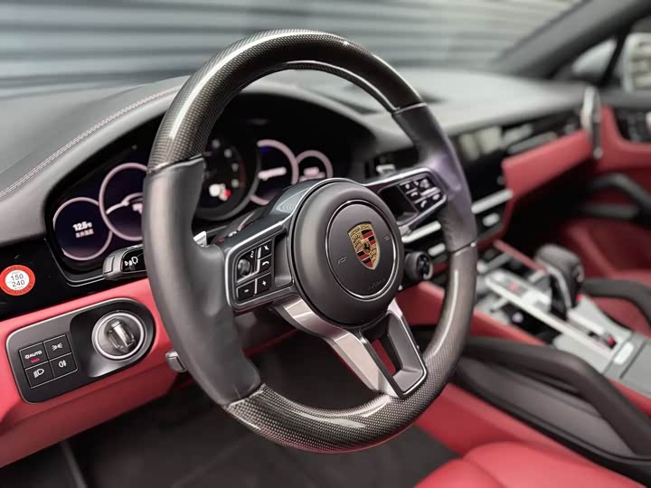 Фото 13 - Porsche Cayenne