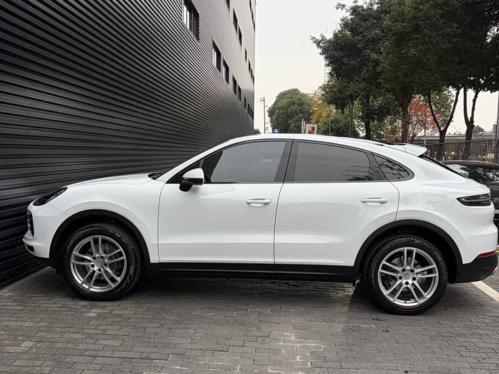 Фото 4 - Porsche Cayenne