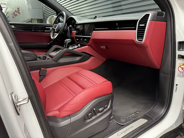 Фото 9 - Porsche Cayenne