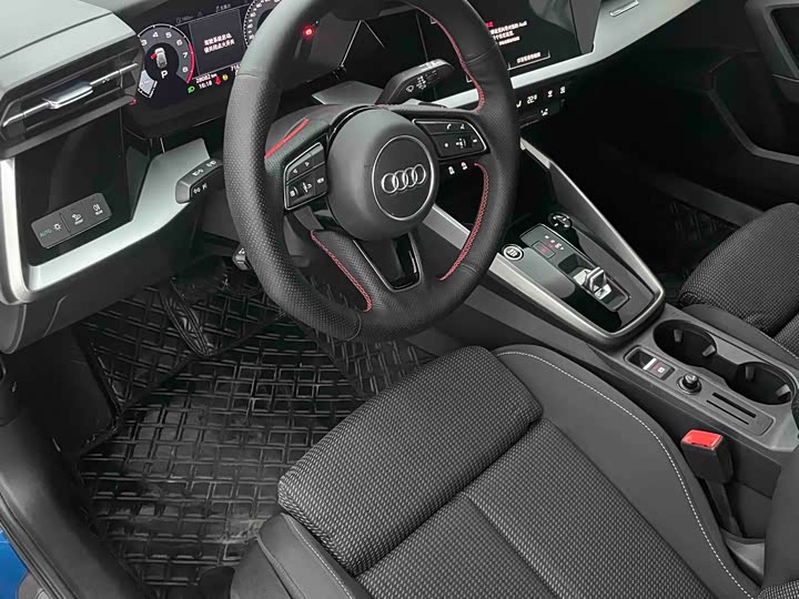 Фото 16 - Audi A3