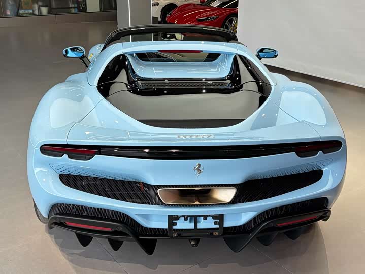 Фото 3 - Ferrari 296