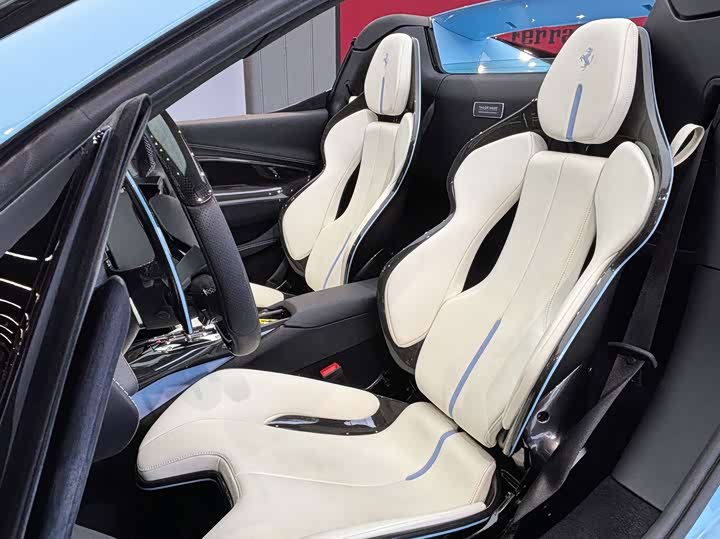 Фото 4 - Ferrari 296