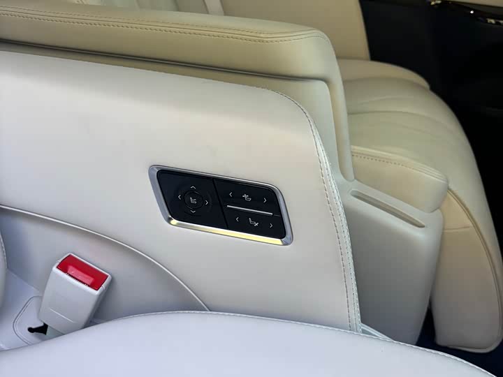 Фото 13 - Buick GL8 Hybrid