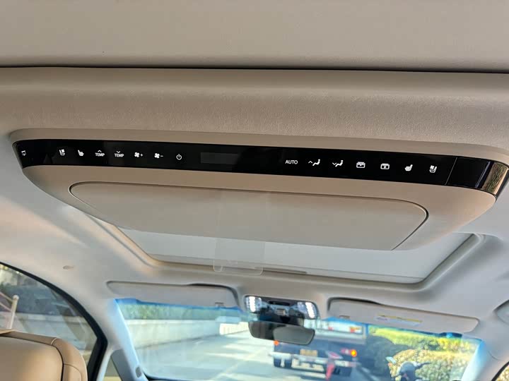 Фото 16 - Buick GL8 Hybrid