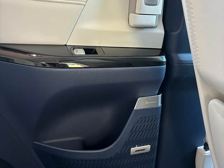 Фото 18 - Buick GL8 Hybrid