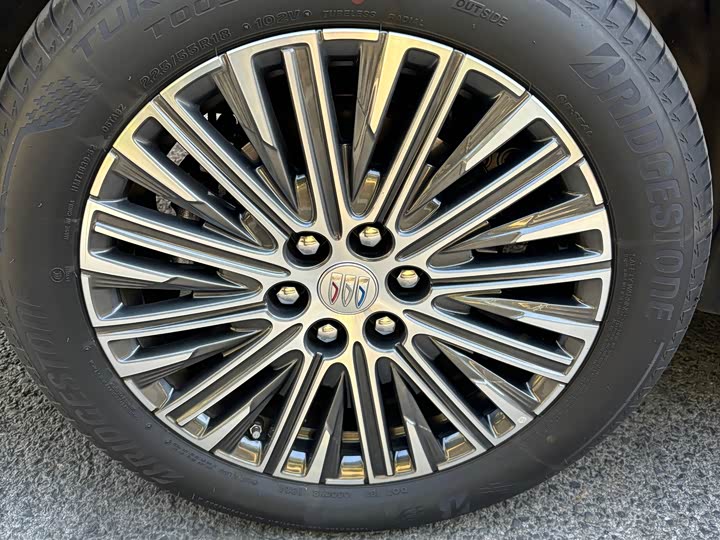 Фото 21 - Buick GL8 Hybrid