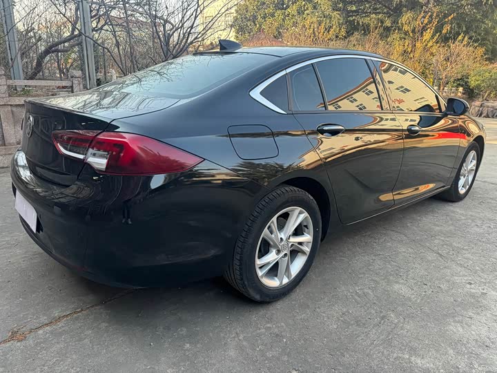 Фото 12 - Buick Regal