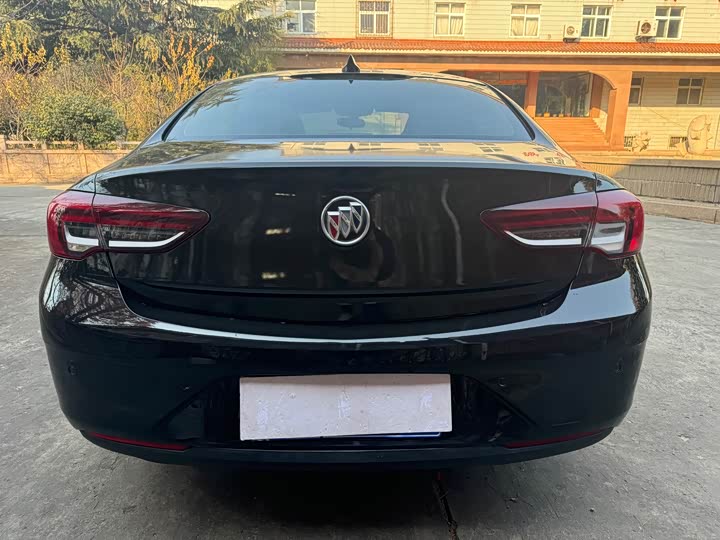 Фото 14 - Buick Regal