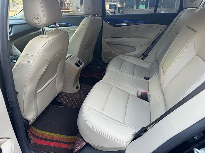 Фото 7 - Buick Regal