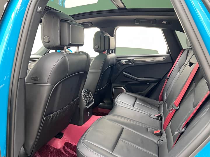 Фото 18 - Porsche Macan