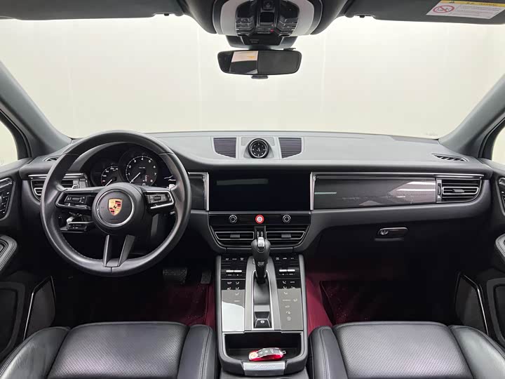 Фото 22 - Porsche Macan