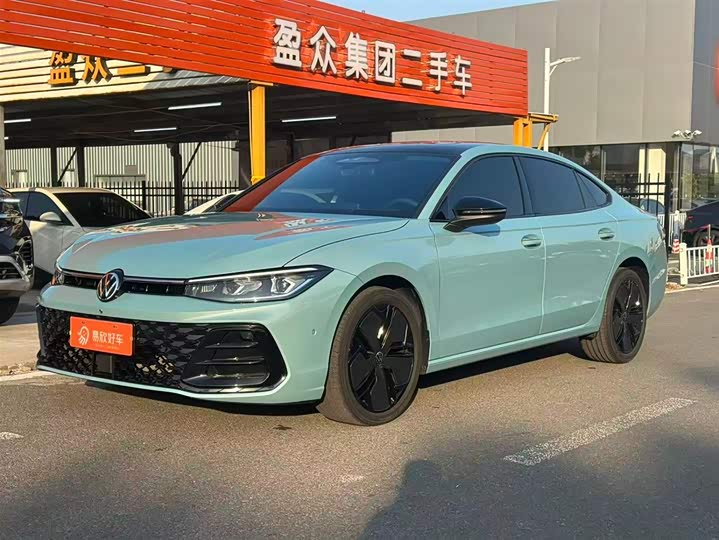 Фото 1 - Volkswagen Passat