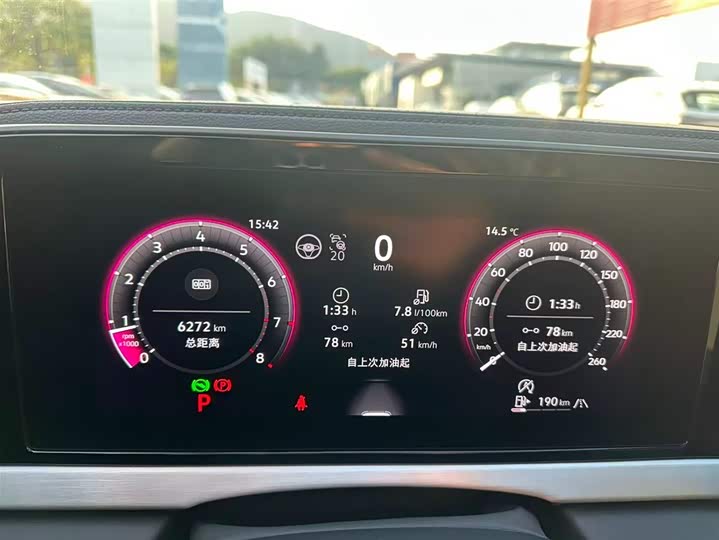 Фото 14 - Volkswagen Passat