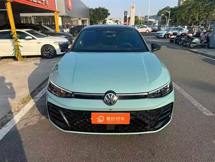 Фото 2 - Volkswagen Passat