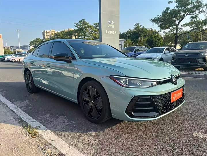 Фото 3 - Volkswagen Passat