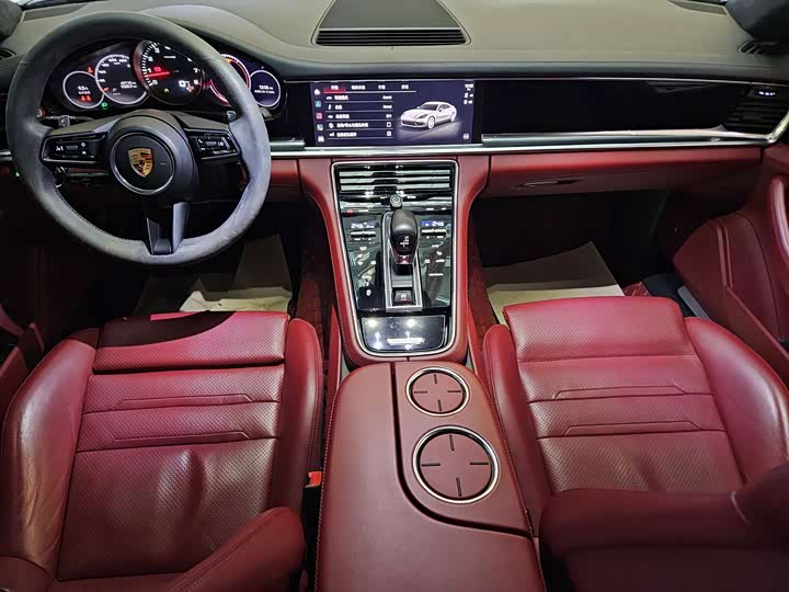 Фото 16 - Porsche Panamera