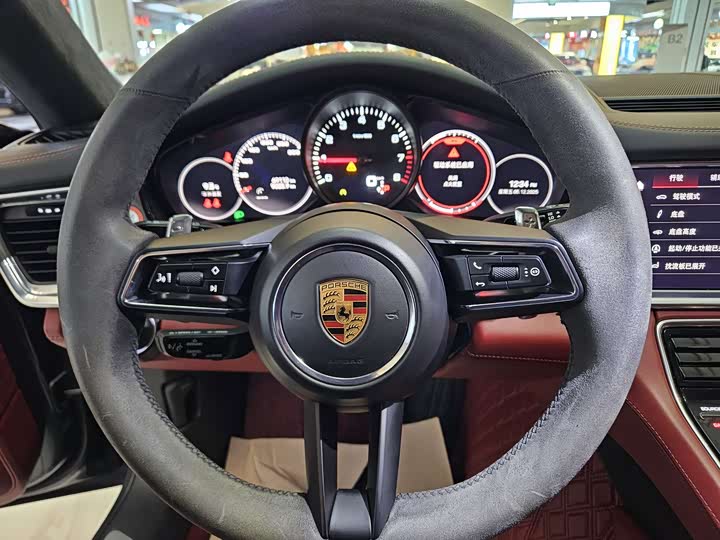 Фото 7 - Porsche Panamera