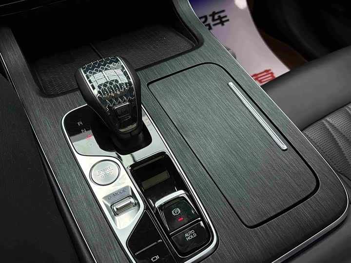 Фото 23 - GAC Trumpchi GS8