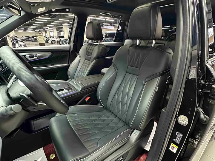 Фото 24 - GAC Trumpchi GS8