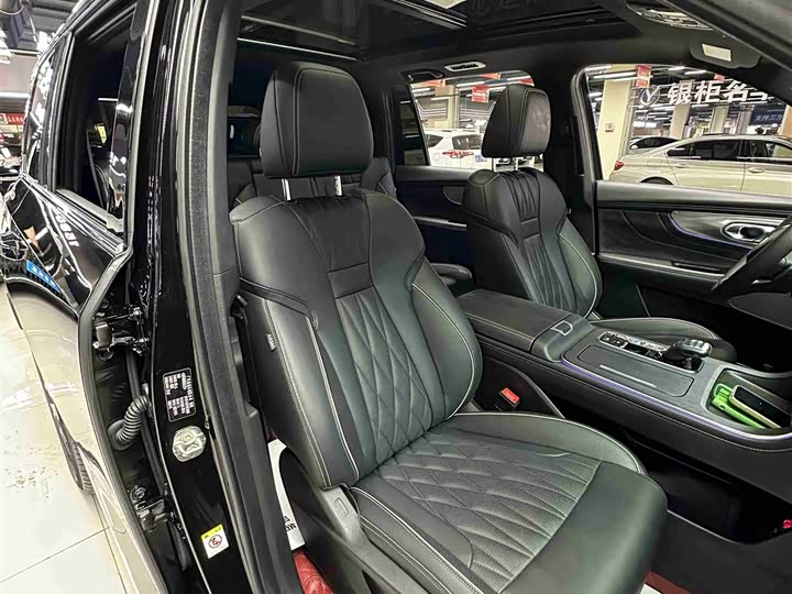 Фото 28 - GAC Trumpchi GS8