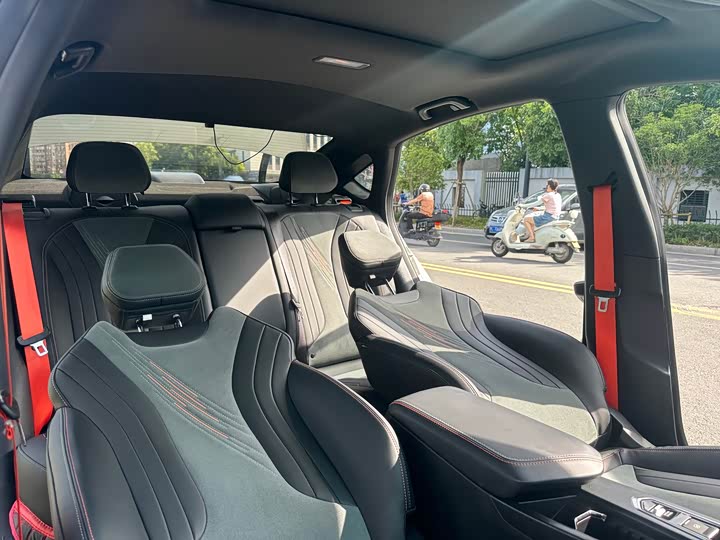 Фото 22 - Geely Binrui