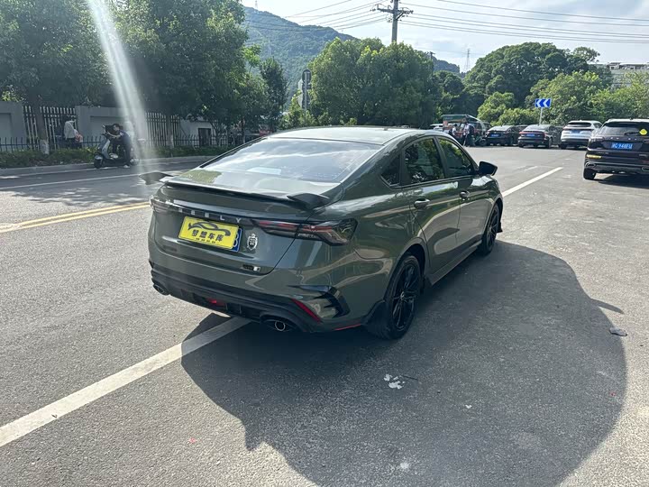 Фото 5 - Geely Binrui