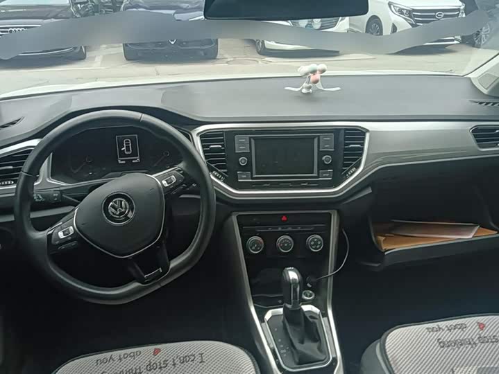 Фото 12 - Volkswagen T-Roc