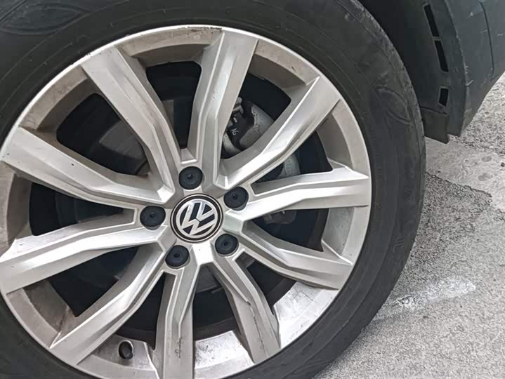 Фото 6 - Volkswagen T-Roc