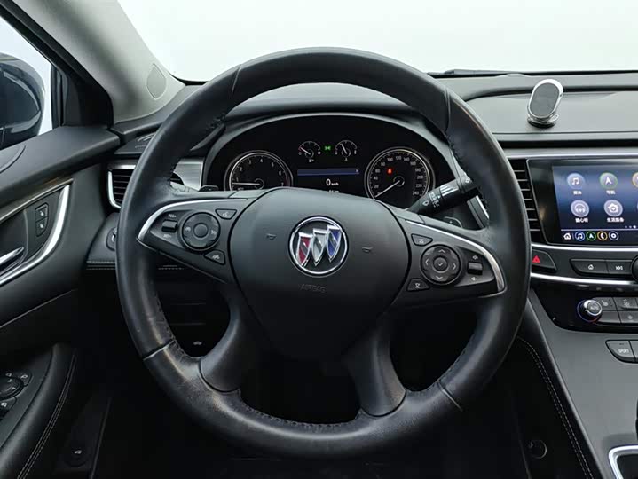 Фото 15 - Buick LaCrosse