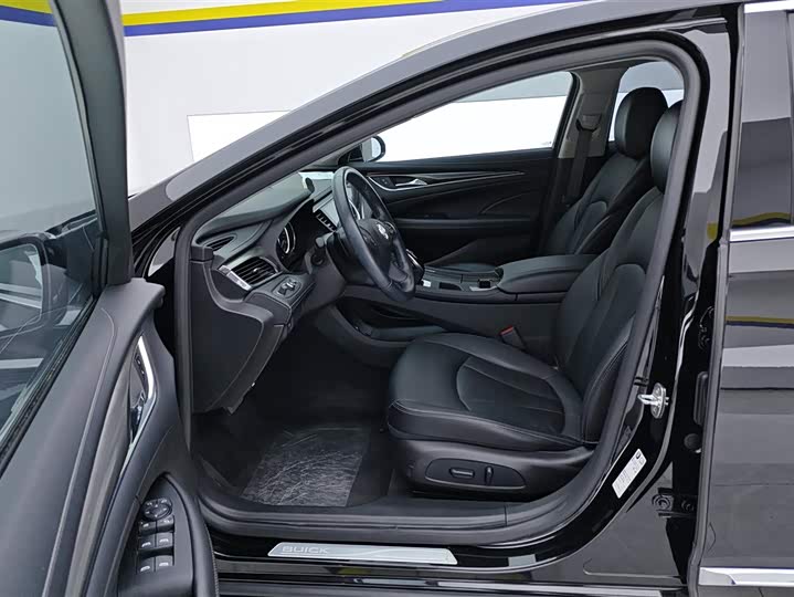 Фото 9 - Buick LaCrosse