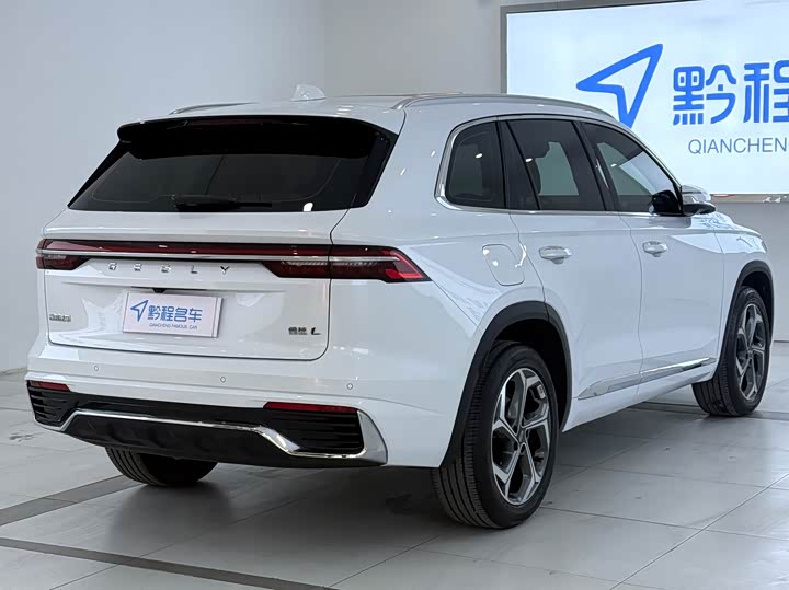 Фото 16 - Geely Monjaro