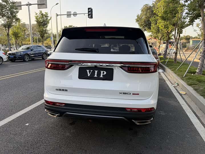 Фото 14 - Jetour X90