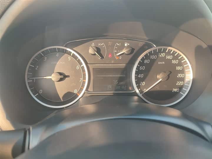 Фото 12 - Nissan Sylphy