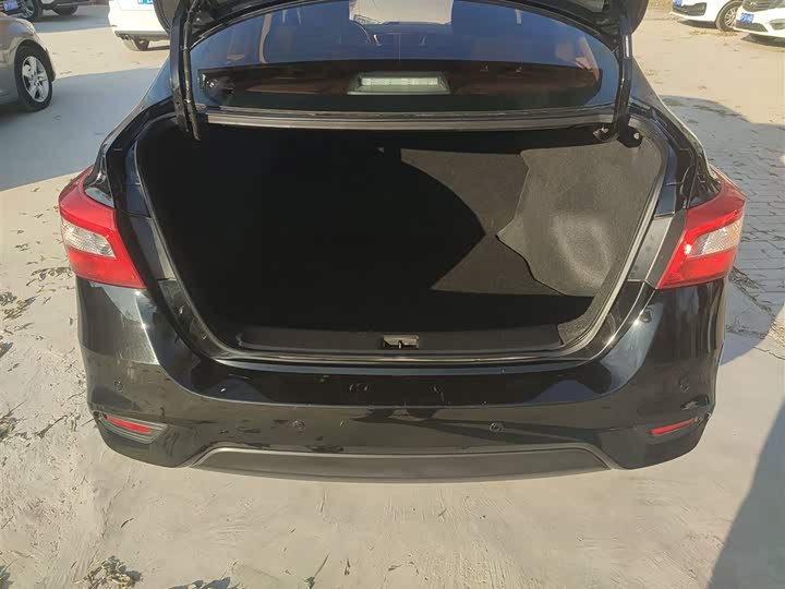 Фото 19 - Nissan Sylphy