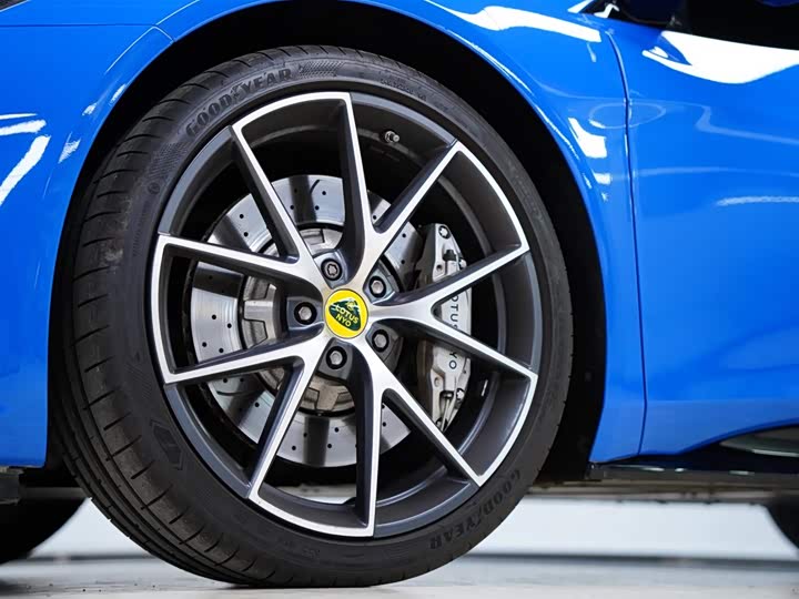 Фото 19 - Lotus Emira