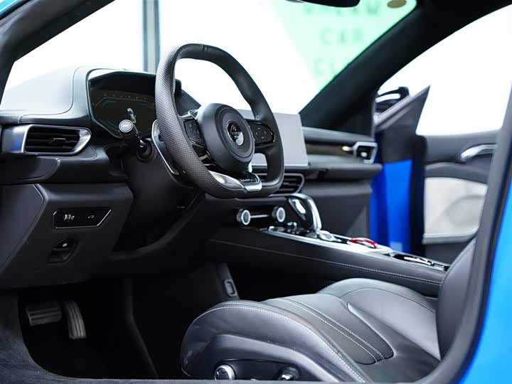 Фото 27 - Lotus Emira