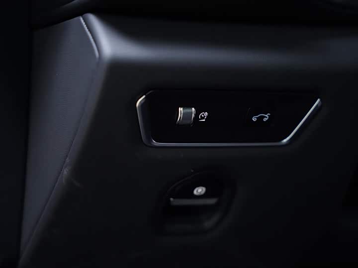 Фото 32 - Lotus Emira