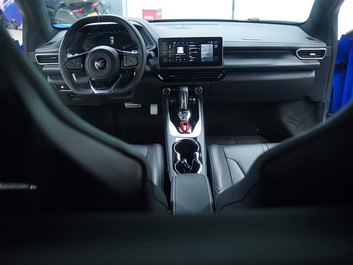 Фото 38 - Lotus Emira