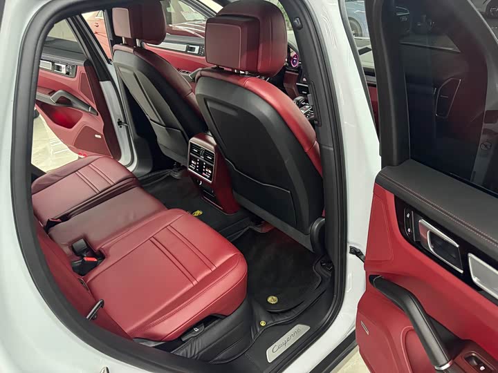 Фото 16 - Porsche Cayenne