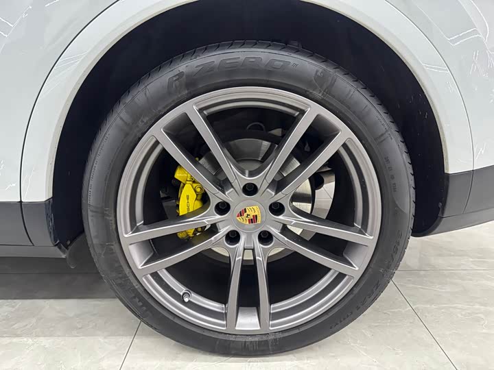 Фото 21 - Porsche Cayenne